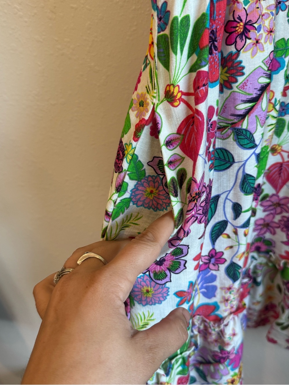 easel NWT Island Getaway Smocked Tiered Ruffle Mini Dress Floral Print | Size L - Picture 5 of 10